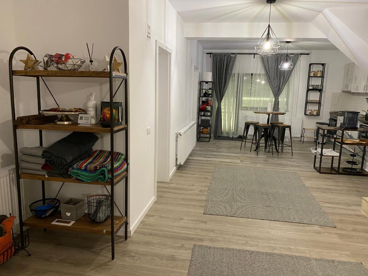 Casa Skadi, Zamora,Buşteni Buitenkant foto