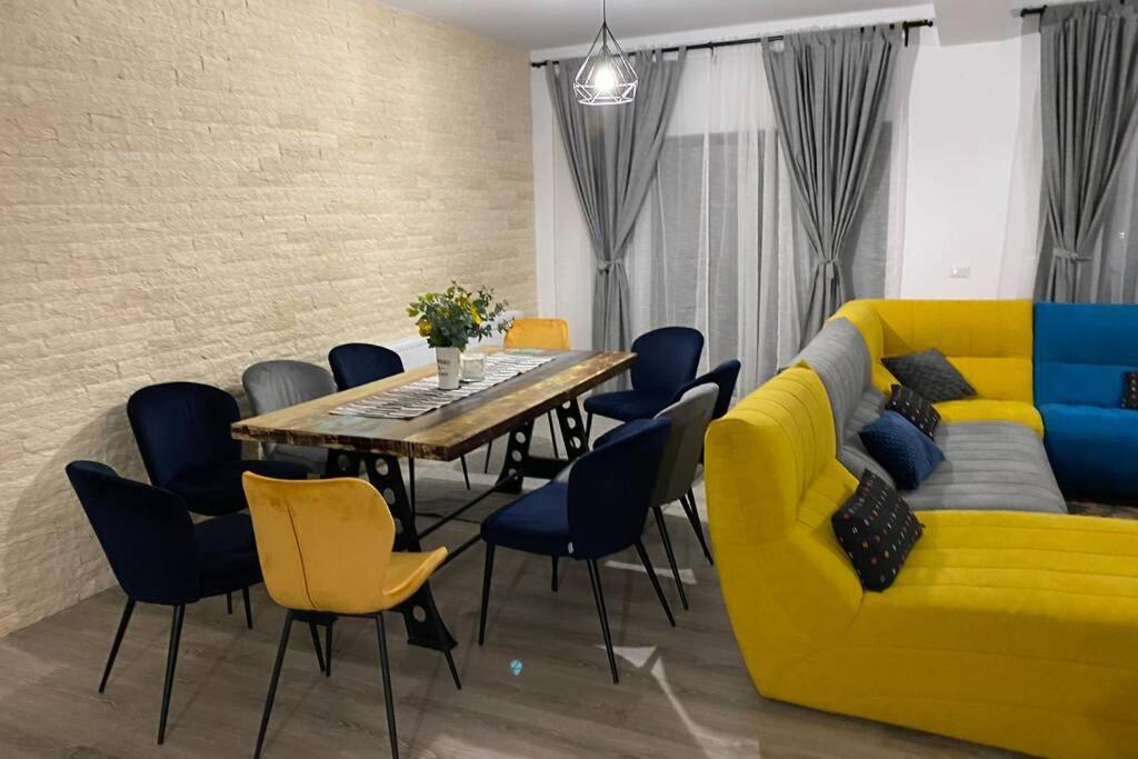 Casa Skadi, Zamora,Buşteni Buitenkant foto