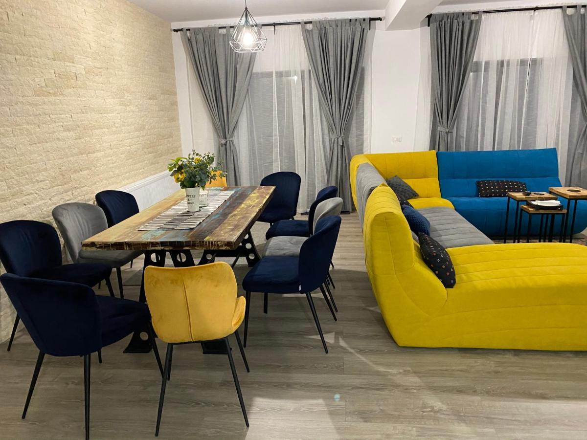 Casa Skadi, Zamora,Buşteni Buitenkant foto